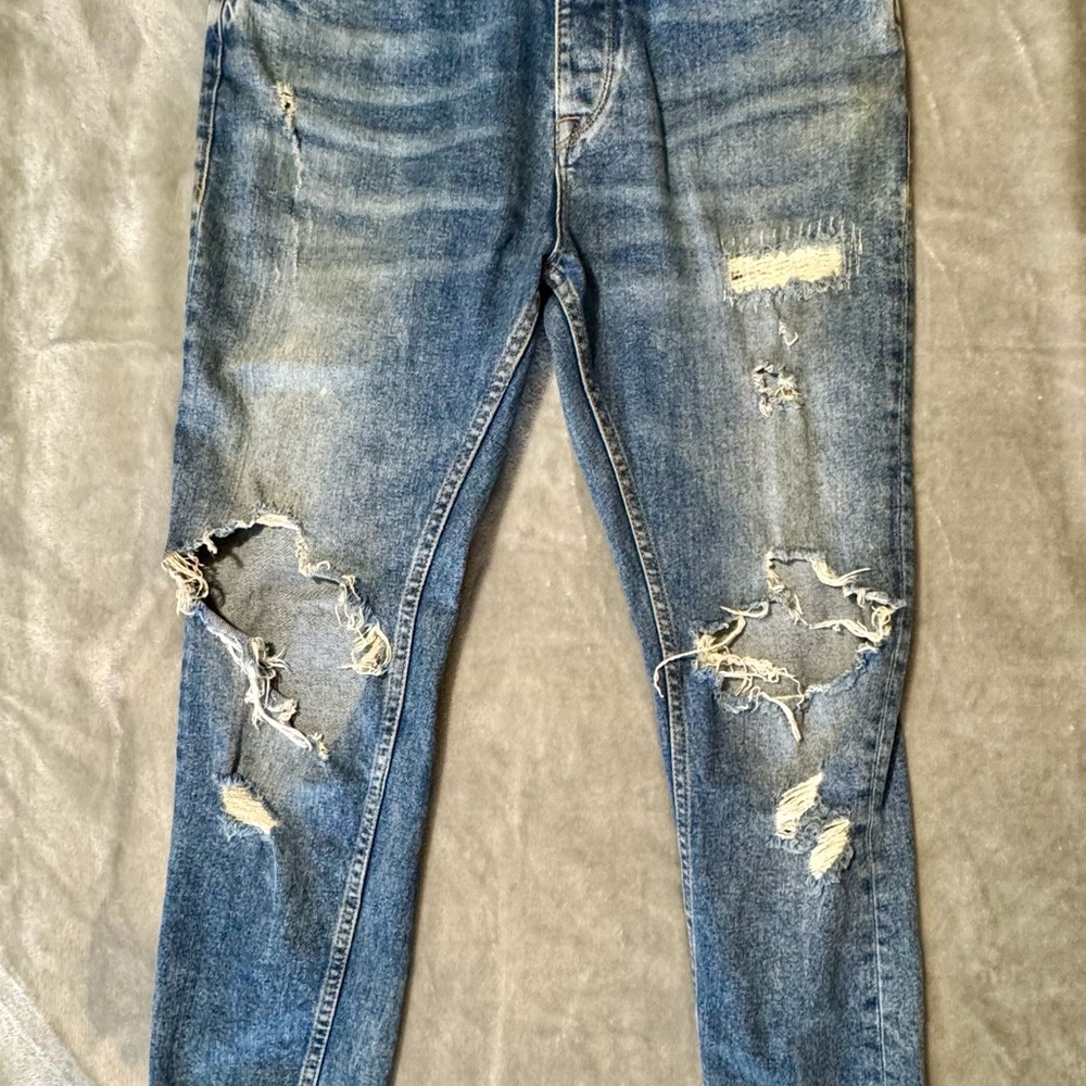 Zara Men’s size 30 Blue Skinny Jeans with Distressed Details